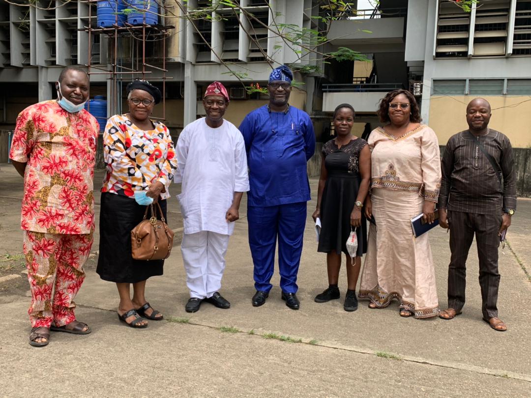 UNILAG FACULTY OF ENGINEERING DEAN AND ALUMNI ASSOCIATION THANK SANWOOLU, MAKINDE FOR PROFESSORIAL ENDOWMENT, PROMISE CONTINUOUS COOPERATION